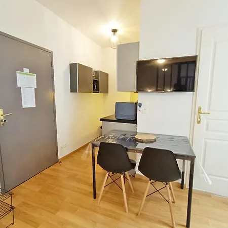 La Maladeta, T2, Wifi, Ascenseur, Casier A Skis, 4 Personnes Bagneres-de-Luchon Exterior photo